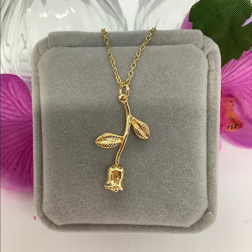 14k Gold Rose flower  Necklace